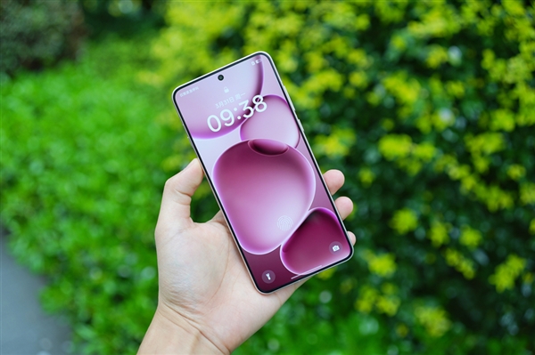 国产旗舰即将迈入7000mAh时代：iPhone望尘莫及