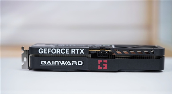 特大双风扇！耕升RTX 5060暴风OC显卡图赏