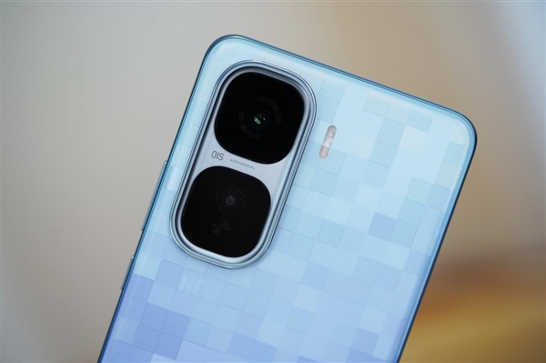 最强2K直屏手机！iQOO Neo10 Pro+图赏