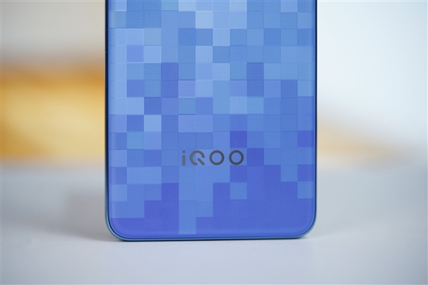 最强2K直屏手机！iQOO Neo10 Pro+图赏