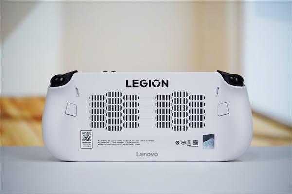 3999元掌上游戏机！联想Legion Go S图赏