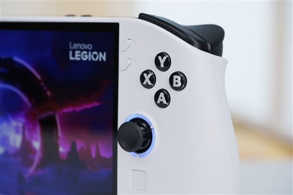 3999元掌上游戏机！联想Legion Go S图赏