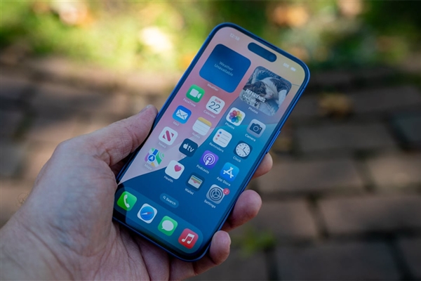 曝iPhone 17配备120Hz屏：但不支持自适应刷新率